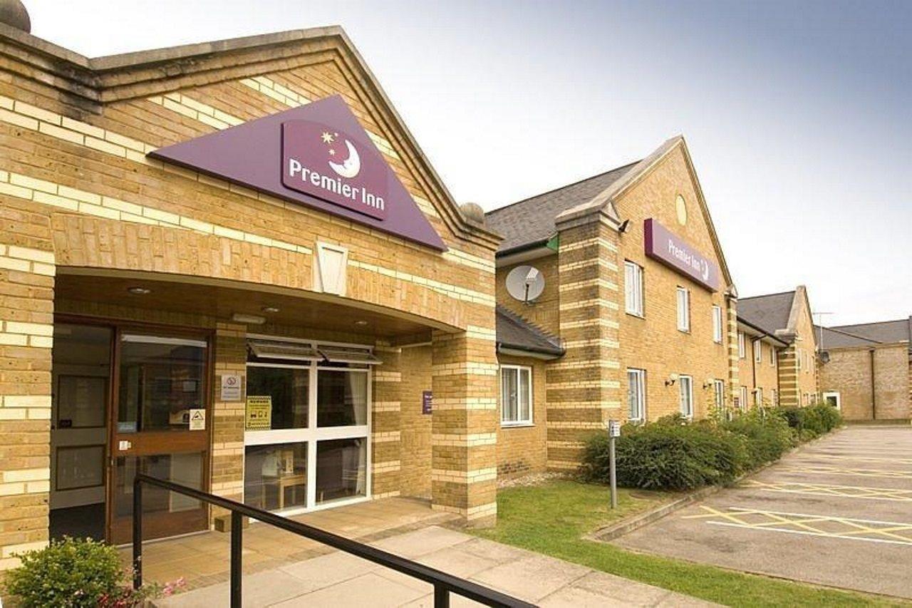 Premier Inn Aldershot Exterior foto